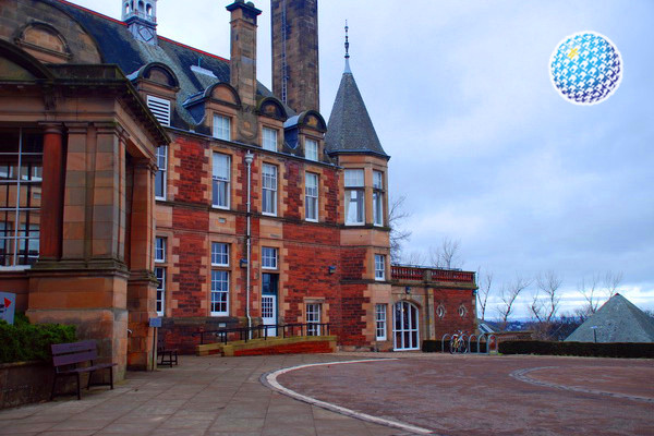 爱丁堡龙比亚大学